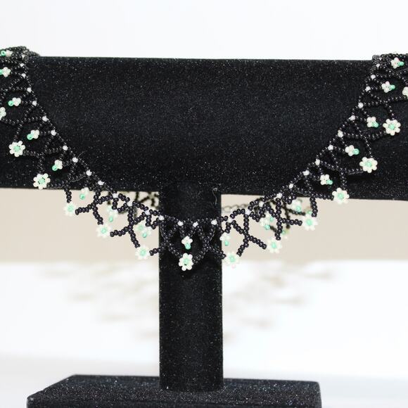 Handmade Collar Length Beaded Necklace Black & Cream - Picture 8 of 8